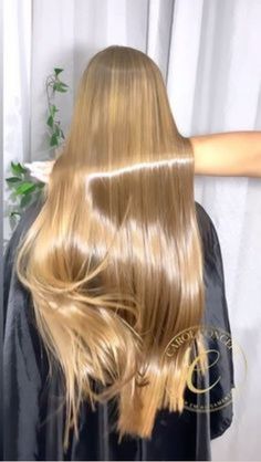 Shiny Blonde Hair, Silky Blonde Hair, Pelo Color Vino, Silky Shiny Hair, Hair Keratin, Long Shiny Hair, Hair Color Underneath, Old Hairstyles, Long Hair Pictures