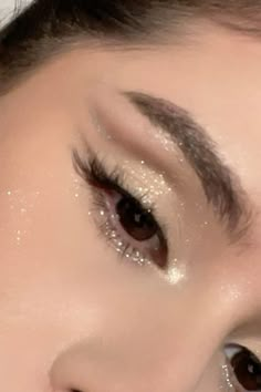 Glitter Makeup Brown Eyes, Concert Makeup Kpop, Angelic Eye Makeup, Angelic Makeup Look, Quinceanera Makeup, Concert Makeup, Fluffy Lashes, Shimmer Eye Makeup, Vampire Bride