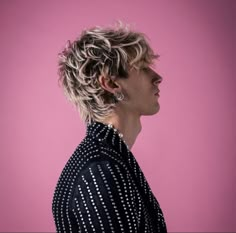 Messy Blonde Hair, Peach Hair Colors, Short Mullet, Avant Garde Hair, Colson Baker, Dark Roots Blonde Hair, Men Hair Color