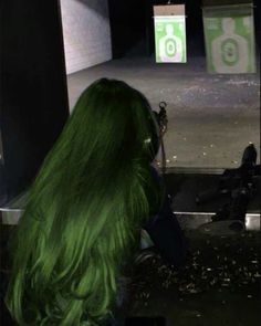 Dark Green Hair Aesthetic, Green Hair Pfp, Green Hair Inspiration, Green Hair Long, Unique Hair Colors