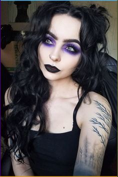 Black And Red Goth Eye Makeup, Fashion Rocker Chic, Black Edgy Hair, Goth Aesthetic Hair, Metal Concert Makeup Looks, Goth Festival Makeup, Dark Fairy Costume Makeup, Witchy Makeup Aesthetic, Pastel Goth Makeup Looks