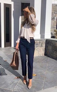 Dresses To Wear To Work The Office, Relaxed Business Casual Women, Recruiter Outfits, Law Firm Outfits, Branding Outfits, Work Attire Women, Fashionable Work Outfit, Casual Work Outfits Women