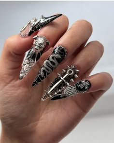 Key Nail Art, Goth Nail Charms, Thorn Nails, Punk Rock Nails, Chain Nails, Red Ombre Nails, Nails Clean, Holloween Nails, Metal Decorations