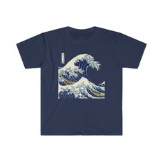 "BackyardPeaks | Vintage Style Japanese \"The Great Wave off Kanagawa\" T-Shirt -- Relaxed unisex fit -- 100% Soft Ringspun cotton (fiber content may vary by color) -- Light fabric (4.5 oz /yd²) -- Tear away label -- Runs true to size" Stepdad Fathers Day Gifts, Retro Japan, Vintage Graphic Tees, Grunge Clothing, The Great Wave, Step Dad Gifts, Great Wave Off Kanagawa, Style Japanese, Retro Waves