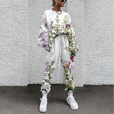 Fabric:Cotton Blend; Sleeve Length:Long Sleeve; Look After Me:Machine wash; Gender:Women's; Style:Streetwear,Basic; Elasticity:Micro-elastic; Tops Type:Pants Sets,Tracksuit,T shirt Tee; Occasion:Casual Daily,Vacation; Details:Top,Bottom; Fit Type:Loose; Pattern:Floral; Design:Drawstring,Print; Neckline:Crew Neck; Bottom Type:Jogger Pants,Loungewear,Pant; Front page:FF; Production mode:External procurement; Bust:; Hips:; Length [Bottom]:; Length [Top]:; Shoulder Width:; Sleeve:; Waist:; Fit US Si Basic Streetwear, Grass Pattern, Wavy Style, Tracksuit Pants, Basic Long Sleeve, Harajuku Fashion, Above Knee, Green And Purple, Print Tops