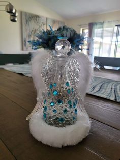 Sea Table Decor, Dollar Tree Christmas Crafts, Christmas Homemade Gifts, Christmas Angel Crafts, Angels Wings, Church Easter Decorations, Christmas Crafts For Adults, Christmas Homemade, Angel Crafts