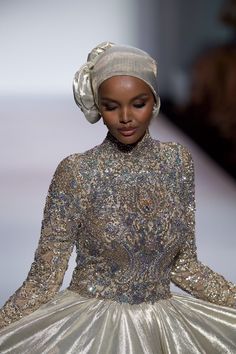 Hijab Runway, Matric Dress, Color Me Badd, Runway Model, Combination Fashion, Queen Aesthetic, Model Aesthetic, Hijabi Fashion