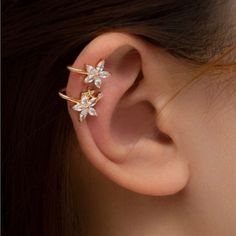 Material: Copper 1pc Ear Cuff Top Rated Seller Quick Shipper Open To Offers 1800+ Listings Sold Flower Ear Cuffs, Gemstone Decor, Rhinestone Ear Cuff, Ear Cuff Jewelry, Flower Ear, Gold Ear Cuff, Cuff Jewelry, Ear Cuff Earings, Rhinestone Choker