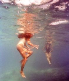 #swimming #ocean #beach #beachgirl June Riva, Malibu Rising, Vintage Foto's, 얼굴 드로잉, Foto Art, Summer Feeling, Summer Dream, Endless Summer, Two People