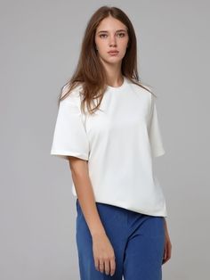 Size Bust(cm) Shoulder(cm) Sleeve(cm) Length(cm) M 100 48 19 68 L 106 50 20 70 XL 112 52 21 72 XXL 118 54 22 74 Introducing our latest summer collection: the Solid Color Cotton Short-Sleeve T-Shirt. Made from 100% cotton, this shirt offers a soft and comfortable feel, perfect for all-day wear. Its fashionable yet simple design makes it easy to style for any occasion, whether it's a casual outing, a day at work, or a holiday celebration. This versatile piece is a wardrobe essential, ideal for dai White Relaxed Fit T-shirt For Work, Basic Cream Crew Neck Top, Relaxed Fit Crew Neck T-shirt For Work, Basic Cream T-shirt, Solid Color Relaxed Fit T-shirt For Work, Plain Crew Neck Tops For Work, Basic Cream T-shirt With Relaxed Fit, Basic Cream Relaxed Fit T-shirt, Solid Relaxed Fit T-shirt For Work