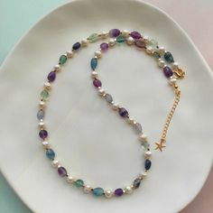 Gold Trinkets, Long Crystal Necklace, Fluorite Necklace, Pearl Necklace Designs, Jewelry Hanger, Gemstone Beaded Necklace