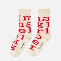 The Kasvaa ankle socks are made of a cotton blend and they feature the Iso Logo pattern. Main material: 70 % Cotton, 28 % Polyamide, 2 % ElastaneMade in Portugal Winter Cream Cotton Socks, White Cotton Socks, Toddler Bath Time, Toddler Bath, White Socks, Winter Socks, Logo Pattern, Designer Socks, Luxe Gifts