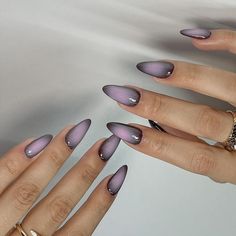 Nails Almond Shape Purple, Black And Pink Aura Nails, Mood Ring Nails, Black Dress Nails, Dark Aura Nails, Aura Almond Nails, Mauve Nail Designs, Ora Nails, Aura Nail Designs