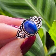 "eevee" Intoxicating cobalt blue lapis ring. Encourages self-awareness, allows self-expression and reveals inner truth, providing qualities of honesty, compassion and morality to the personality. 925 sterling silver stamped Message me to see if your size is available x  Worldwide shipping available 🐢 Message me if you have any questions! Always more than happy to help xx 💗 stone * hippie * crystal * fairy * tribal * tree of life * bohemian * statement * vintage * unique * retro * timeless * gr Mall Goth Y2k, Lapis Crystal, Crystal Fairy, Goth Y2k, Lapis Ring, Gold Flecks, Blue Lapis, Crystal Ring, Crystal Rings