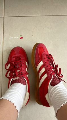 Red Gazelle, Jordan Shoes Girls, Pretty Shoes Sneakers, Stunning Shoes, Shoe Inspo, Adidas Outfit, Aesthetic Shoes, Red Sneakers, Swag Shoes