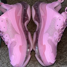 Women’s Triple S Clear Sole Sneaker In Pink Size 39 (9) Crazy Sneakers, Sole Sneakers, Shoes Pink, Balenciaga Shoes, Gym Shoes, Shoes Color, Top Tier, Balenciaga, Athletic Shoes