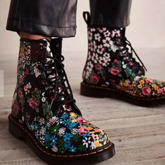 Dr. Martens, 4, 5,6,7,8,9,10,11,12 (Au Shoe Size), 5, 6, 7, 8, 9, 10 (Us Women's Shoe Size), 35,36,37,38,39,40,41 (Eu Shoe Size), 35,36,37,38,39,40 (Eu Women's Shoe Size), 3,4,5,6,7,8,9 (Uk Shoe Size), 5,6,7,8,9,10,11,12 (Us Shoe Size), 3,4,5,6,7,8,9 (Uk Women's Shoe Size), White Floral Mash Up Backhand / 26920101, New With Box: A Brand-New, Unused, And Unworn Item (Including Handmade Items) In The Original Packaging (Such As The Original Box Or Bag) And/Or With The Original Tags Attached, Leath Floral Doc Martens, Monica Style, Dr Martens 1460 Pascal, Black Patent Leather Boots, Dr Martens White, Lace Up Boots Women, Shoes Dr Martens, Doc Martens Boots, Upcycle Clothes Diy