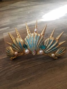 Seashell Atlantis Tiara Tourqoise Magic - Etsy Gold Mermaid Crown, Sea Shell Bra, Sea Crown, Seashell Tiara, Jeweled Hair Comb, Mermaid Tiara, Shell Crown, Jeweled Hair, Seashell Crown