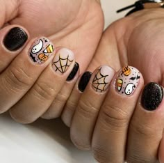 Manicure Halloween, Sally Nails, Fun Halloween Nails, Halloween Manicure, Halloween Nails Easy, Fall Nail Art Designs