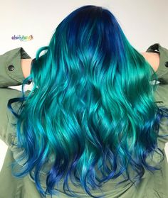 Bermuda Triangle 🖤 as soon as you think you have cleared the depths you fall right back in🌊 for my girl @goldiestarling I used… Ombre Blue Hair, Blue Hair Color Ideas, Blue Hair Color, Colorful Wig, Hair Color Unique, Bermuda Triangle, Super Hair, Pinterest Hair, Green Girl