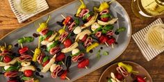 antipasto skewers Antipasto Skewers, Ginger Lemonade, Caprese Skewers, Make Ahead Appetizers, Italian Appetizers, Appetizers Recipes