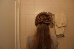 My Juliet Capulet inspired hair - http://www.youtube.com/watch?v=6WKHvO27-V0 Elvish Hairstyles, Juliet Capulet, Historical Hairstyles, Fantasy Shows, Halloween Princess, Korean Hair Color, Fantasy Hair, Princess Hairstyles, Crown Hairstyles