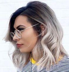 Medium Ombre Hair, White Ombre Hair, Platinum Blonde Balayage, Platinum Hair Color, Blonde Hair Colors, Bleached Tips, Platinum Blonde Highlights, Platinum Blonde Hair Color, Silver Blonde Hair