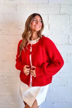 Love Story Cardigan Thick Cardigan, Red Cardigan, Sweater Weather, Layering Pieces, Knitting Designs, Chunky Knit, Stay Warm, Love Story, Knit Fabric