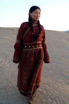 Mongolian Traditional Clothing, Traditional Fashion, World Cultures, Mongolia, Anthropology