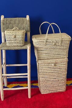 Storage trunk in natural fibers: wicker and palm tree, hand braided by craftsmen from Marrakech. Simple and secure, this trunk has no hard edges and the lid is lightweight, making it an ideal piece of furniture for children. Indoors, it will find its place as a storage basket in the bedroom or living room, and will fit perfectly into your bathroom in vanity  version for beauty products. Set Of Storage Trunks, Wicker Storage Trunk, Kids Bench, Chest Storage, Wicker Storage, Storage Trunk, Palm Leaf, Toy Boxes, Storage Basket