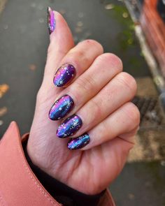 40+ Dreamy Galaxy Nails Ideas For Your Next Manicure - Nail Designs Daily Bright Blue Nails, Planet Nails, Star Nail Designs