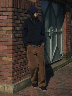 Composition : Cotton 100%Country of Origin : Republic of Korea Corduroy Brown Pants Outfit, Wide Leg Corduroy Pants Outfit, Brown Corduroy Pants Outfit, Corduroy Trousers Outfit, Dyke Fashion, Vintage Corduroy Pants, Brown Pants Outfit, Corduroy Pants Outfit, Brown Corduroy Pants