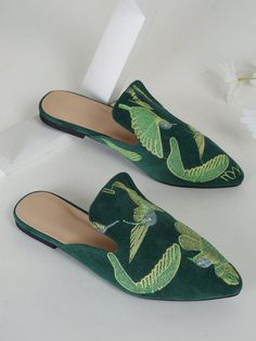 Fashionable 3D Phoenix Embroidered Pointed Toe Women Flat Shoes Green         Women Shoes, size features are:Bust: ,Length: ,Sleeve Length: Embroidery Mules, Statement Flats, Coat Shoes, Funky Shoes, Women Flats, Bird Embroidery, Styles P, Winter Outfit Inspiration, Purse Accessories