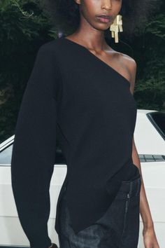 ASYMMETRIC KNIT TOP - Black | ZARA United States Zara Top, Trench Coat Dress, Jeans Cargo, Shirt Blouses Tops, Skorts, Cardigan Sweater Jacket, Tshirt Skirt, Knitwear Cardigan, Shirt Skirt