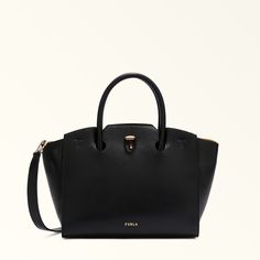 Furla Genesi Capsule Wardrobe Business Casual, Lbd Outfit, Handbags Outfits, Classic Capsule Wardrobe, 30 Fashion, Over 40 Fashion, 40 Fashion, Comfy Outfit, Large Wallet