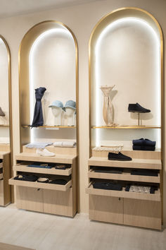 We are delighted to announce the opening of our flagship store in the heart of Amsterdam. The space has been designed to reflect our ethos of timeless Mediterranean style. Warm textures and soft fabrics evoke the sensory experience associated with Aurélien. The store features light beige oak surfaces, brass textures and a travertine floor to emphasize our colourful range of products. Luxury Retail Store, Travertine Flooring, Jewelry Store Design, Sensory Experience, Shop Interiors