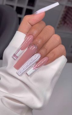 Clear Glitter Nails, Nails Xmas, Pink White Nails, Gel Nails French, Holloween Nails, Luminous Nails, Cow Nails, Sassy Nails