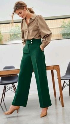 Dark Green Bottom Outfit, Green Pants Beige Top, Olive Green Silk Shirt Outfit, Green Dress Shirt Women Work Outfits, Trousers And Button Up, Satin Trousers Outfit Winter, Styling Green Trousers, Style Green Pants For Women, Green Chic Outfit