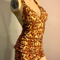 Vix By Paula Hermanny Leopard Print Skirted Tankini Ruched Sides Halter Nwt Sz 10. Retail $152 Skirted Tankini, Leopard Print Skirt, Oasis Fashion, Outfit Idea, Printed Skirts, Tan Brown, Womens Swim, Tankini, Leopard Print