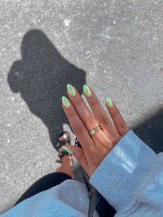 Chrome Nail Colors, Paznokcie Hello Kitty, Kutek Disney, Nagellack Trends, Milky Nails, Chrome Nails Designs, Cute Simple Nails, Green Nail Designs, Nagel Tips