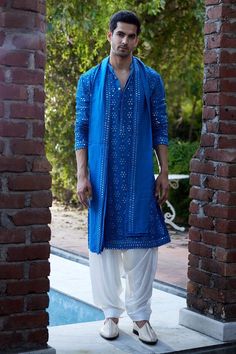 Kurta With Stole Men, Blue Kurta Men, Sangeet Outfit For Men, Stole For Men, White Salwar, Intricate Mirror, Danish Image, Haldi Dress