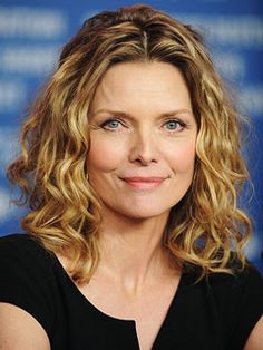 MIchelle Pfeiffer Long Bob Styles, Medium Curly, Wavy Haircuts, Glamorous Hair, Medium Curly Hair Styles, Hairstyles Over 50, Modern Hairstyles, Women Over 50