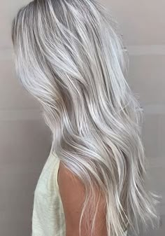 Medium Ash Blonde Hair, Champagne Blond, Hairstyles Blonde, Ash Blonde Balayage, Hair Blond, Dyed Blonde Hair