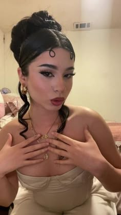 Long Hair Hairstyles For Prom, Kali Uchis Hair Updo, Kali Uchis Hairstyles Half Up Half Down, Kali Uchis Inspired Hairstyles, Kali Uchis Updo, Kali Uchis Hairstyles Updo, Slick Back Prom Hair, Kali Uchis Makeup Look, Kali Uchis Hair