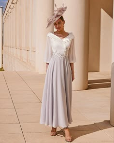 Classic mother of the bride and groom outfit Long Occasion Dresses, Brides Mother, Bride Fashion, Mother Of The Bride Outfit, Bride Outfits, Aline Dress