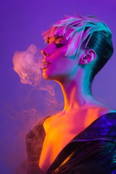 Creative photography, portrait, art, portrait photography, and mood board image ideas & inspiration on Designspiration Dramatic Lighting, Creative Portraits