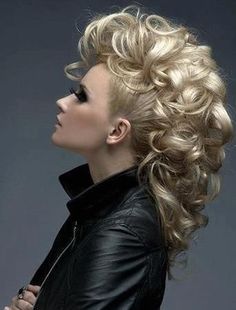 Trendy mohawk updos! Photo gallery & video tutorials! Mohawk Updo, Curly Prom Hair, Half Updo Hairstyles, Mohawk Braid, French Twist, Party Hairstyles, Love Hair, Big Hair, Black Wedding