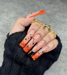 Fall Gel X Nail Designs, Fall And Halloween Nails, Orange Nails Halloween, Black And Orange Nail Designs, Halloween Acrylic Nails Designs, Spooky Nails Acrylic, Freddy Krueger Nails, Long Halloween Nails, Cute Halloween Nail Ideas