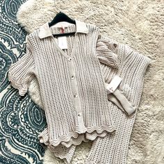 Nwt Women's Solitaire Crochet Knit Top And Pants Set. Pants Have Sewn In Shorts. Oatmeal Color In Size M. See Pics For Measurements Fast Shipping Beige Knit Loungewear Sets, Crochet Knit Top, Boho Knit, Crochet Set, Top And Pants Set, Oatmeal Color, Top Pants Set, Cardigan Top, Knit Top