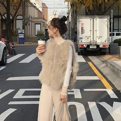 大人気★ファーベスト ベストジャケット レディース 毛皮ベスト (ベスト・ジレ) 81092535【BUYMA】 Fur Coat, Winter Fashion, Japan